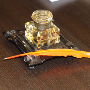 Fountain Pen with Ink Holder